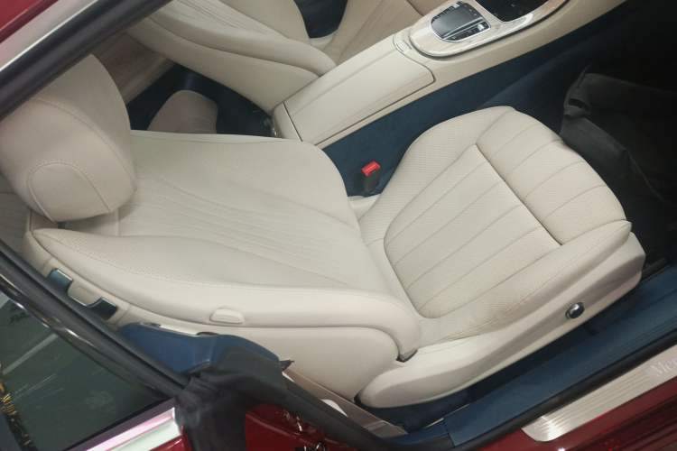 Used Mercedes-Benz E-Class 2023 E 260 Coupe Right Front Seat