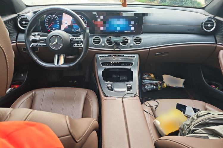 Used Mercedes-Benz E-Class 2023 E 300 Luxury Sport Edition Center Console