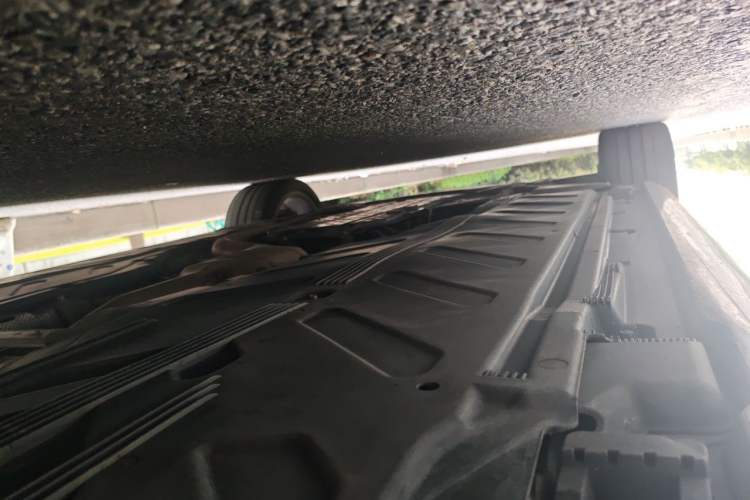 Used Mercedes-Benz E-Class 2023 E 300 Luxury Sport Edition Chassis Rear Left