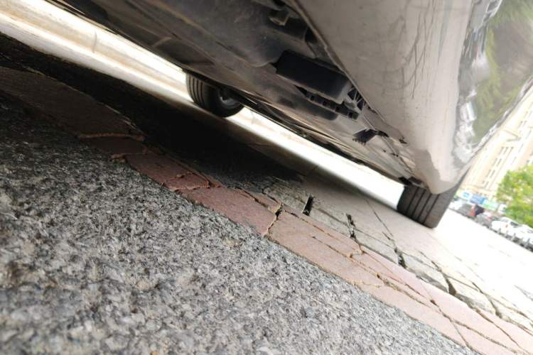 Used Mercedes-Benz E-Class 2023 E 260 L 4MATIC Chassis Rear Right