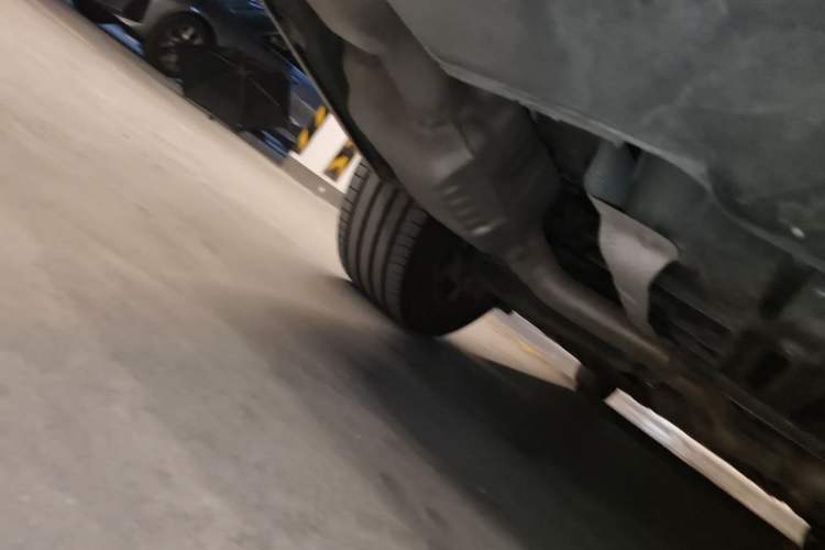 Used Mercedes-Benz E-Class 2023 Updated E 300 L Fashion Edition Chassis Rear Right