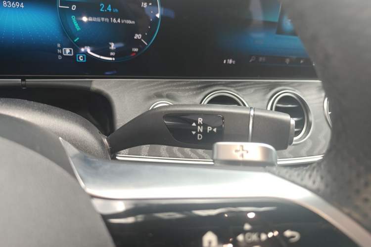 Used Mercedes-Benz E-Class 2023 E 300 L Sport Luxury Edition Gear Lever