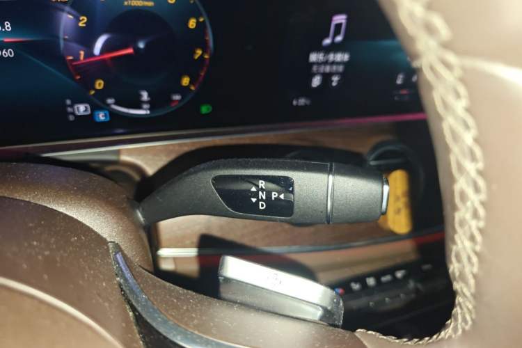 Used Mercedes-Benz E-Class 2023 E 300 L Luxury Model Gear Lever