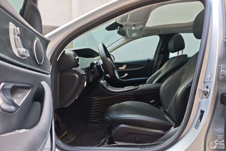 Used Mercedes-Benz E-Class 2023 E 260 Stylish Sports Edition Interior 3
