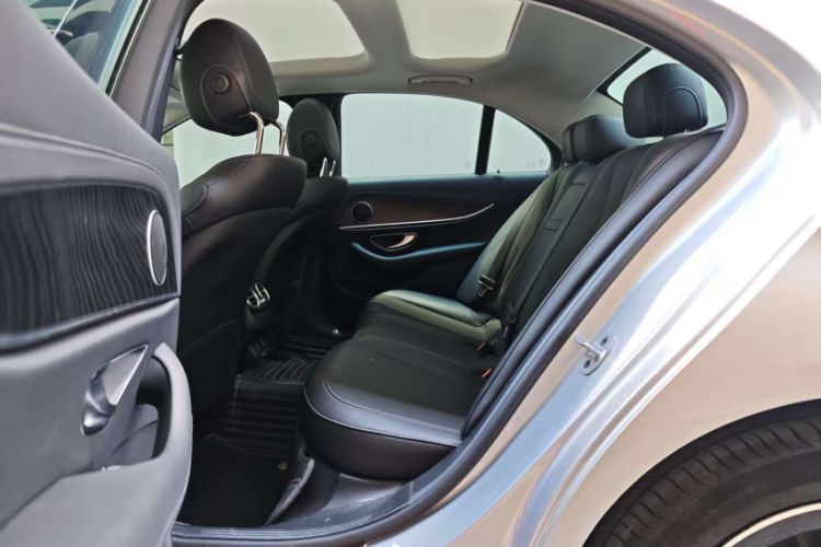Used Mercedes-Benz E-Class 2023 E 260 Stylish Sports Edition Interior 4