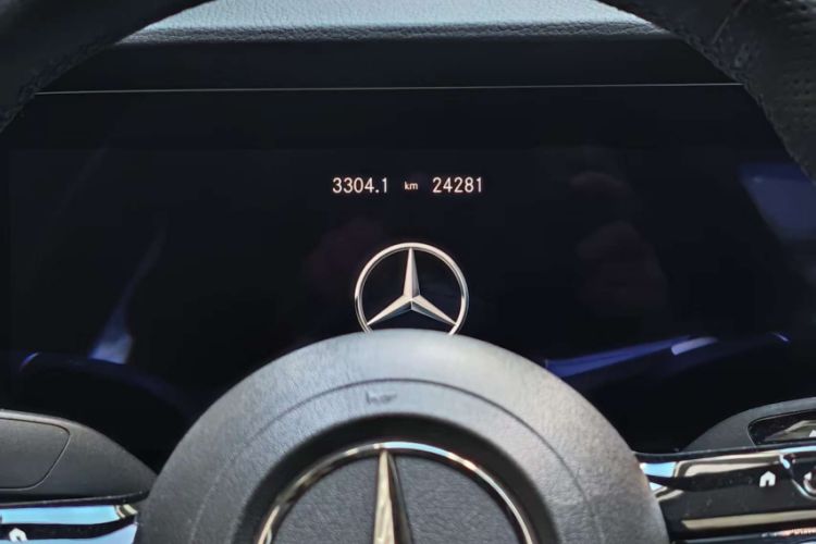 Used Mercedes-Benz E-Class 2023 E 260 Stylish Sports Edition Odometer Close Up