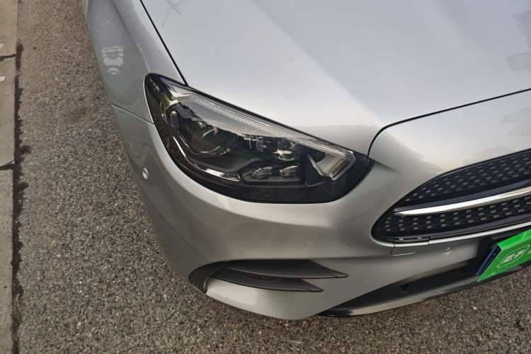Used Mercedes-Benz E-Class 2023 E 300 Luxury Sport Edition Right Front Headlight