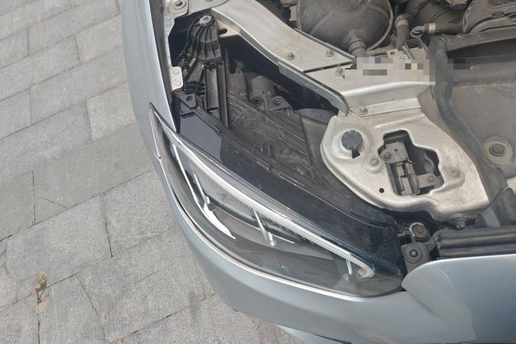 Used Mercedes-Benz E-Class 2023 E 300 L Sport Luxury Edition Right Front Headlight