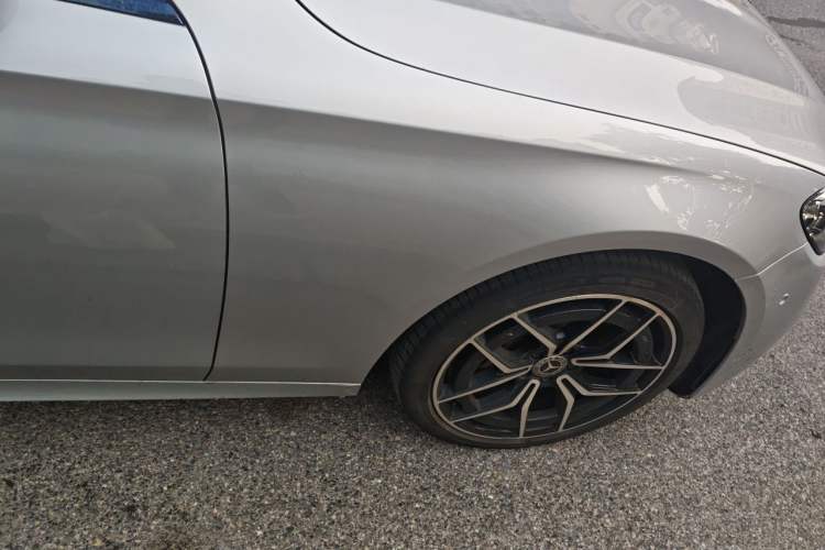 Used Mercedes-Benz E-Class 2023 E 300 Luxury Sport Edition Right Front Wheel Hub