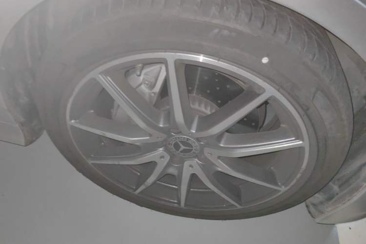 Used Mercedes-Benz E-Class 2023-Year Restyled E 260 Coupe Right Front Wheel Hub