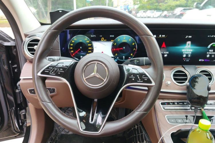 Used Mercedes-Benz E-Class 2023 E 260 L 4MATIC Steering Wheel