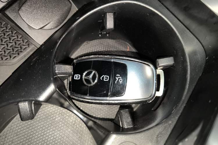 Used Mercedes-Benz E-Class 2023 E 260 L Sport Edition Vehicle Key