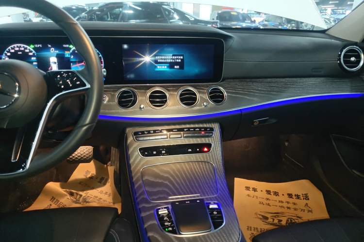 Used Mercedes-Benz E-Class 2023 E 260 L Audio And AC Panel