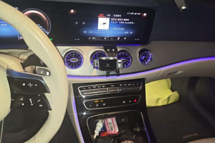 Used Mercedes-Benz E-Class 2023 E 260 Coupe Audio And AC Panel