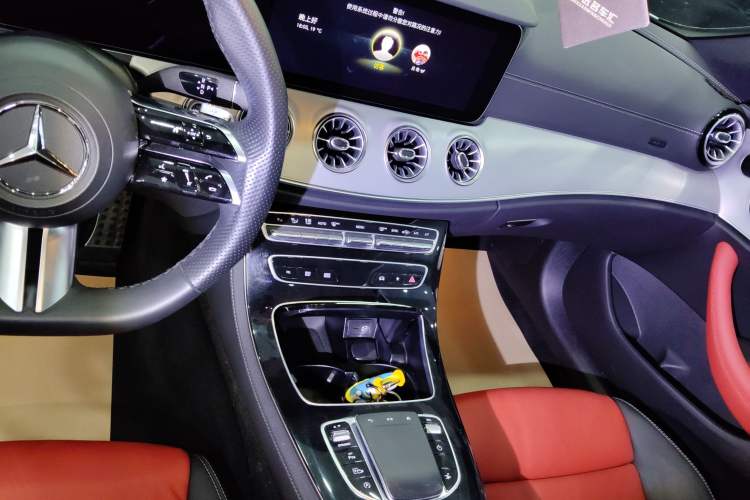 Used Mercedes-Benz E-Class 2023 E 260 Coupe Audio And AC Panel