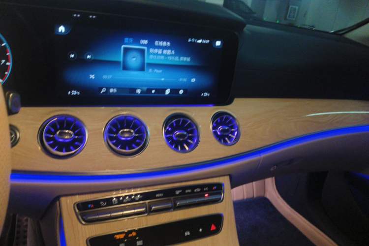 Used Mercedes-Benz E-Class 2023 E 260 Coupe Audio And AC Panel