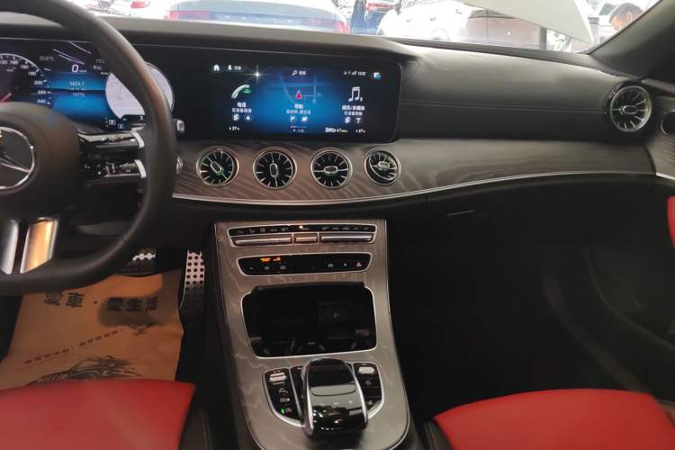 Used Mercedes-Benz E-Class 2023 Restyled E 260 Convertible Coupe Audio And AC Panel