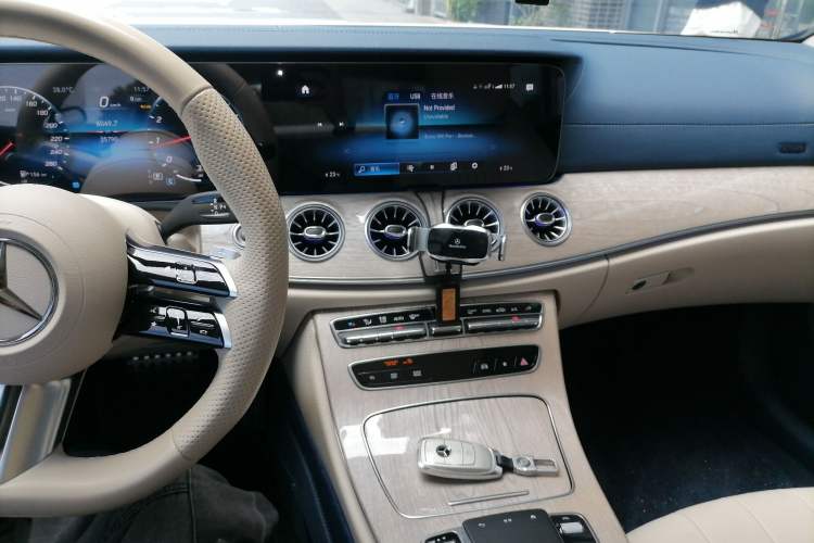 Used Mercedes-Benz E-Class 2023 E 300 Coupe Audio And AC Panel