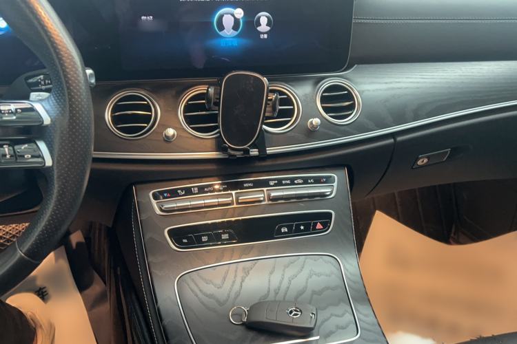 Used Mercedes-Benz E-Class 2023 E 260 Stylish Sports Edition Audio And AC Panel