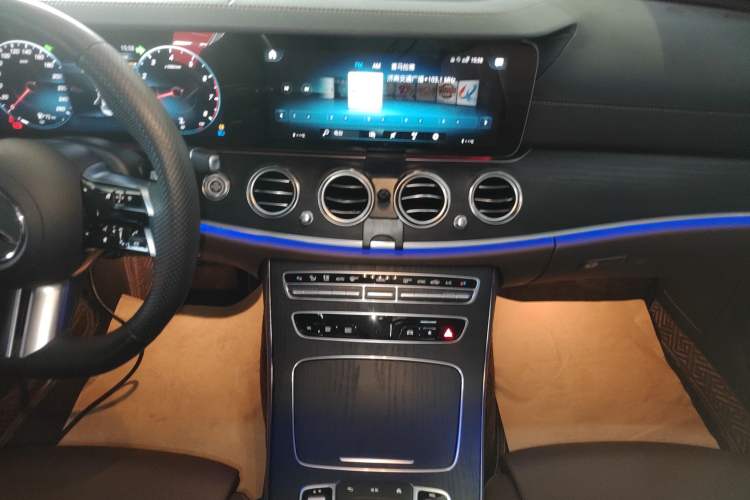Used Mercedes-Benz E-Class 2023 Restyled E 260 L Sport Edition Audio And AC Panel