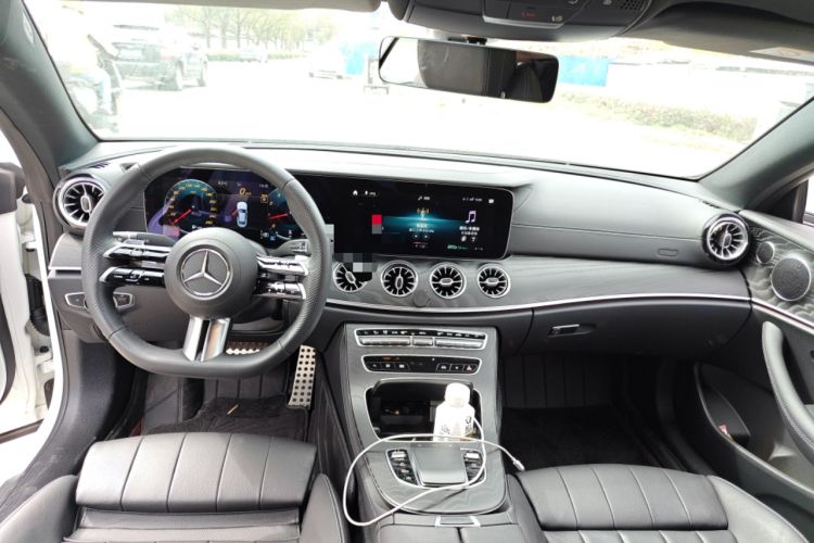 Used Mercedes-Benz E-Class 2023 E 260 Coupe Center Console