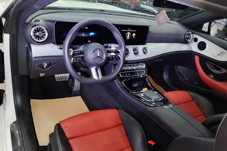 Used Mercedes-Benz E-Class 2023 E 260 Coupe Center Console