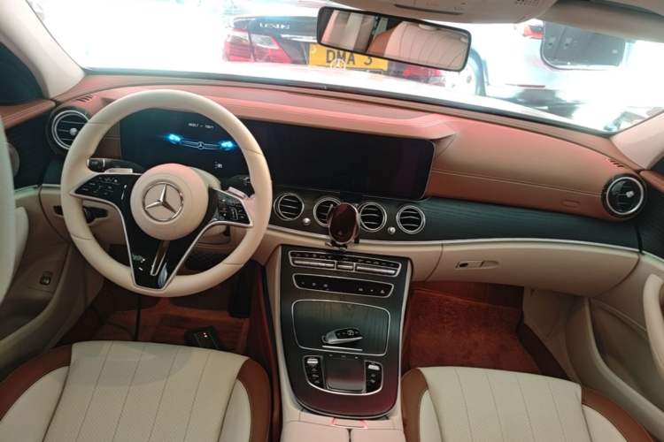 Used Mercedes-Benz E-Class 2023 E 300 L Luxury Model Center Console