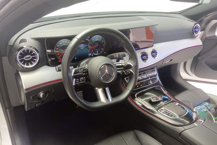 Used Mercedes-Benz E-Class 2023 E 260 Coupe Center Console