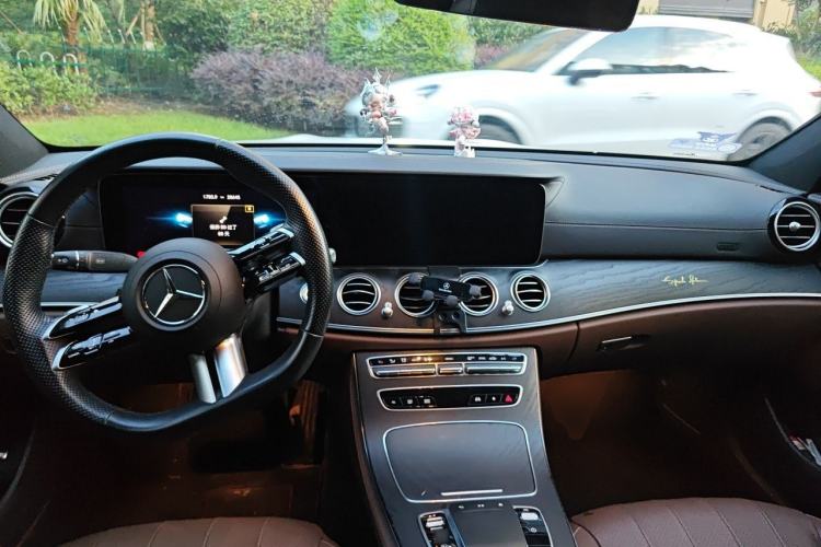 Used Mercedes-Benz E-Class 2023 E 260 Stylish Sports Edition Center Console