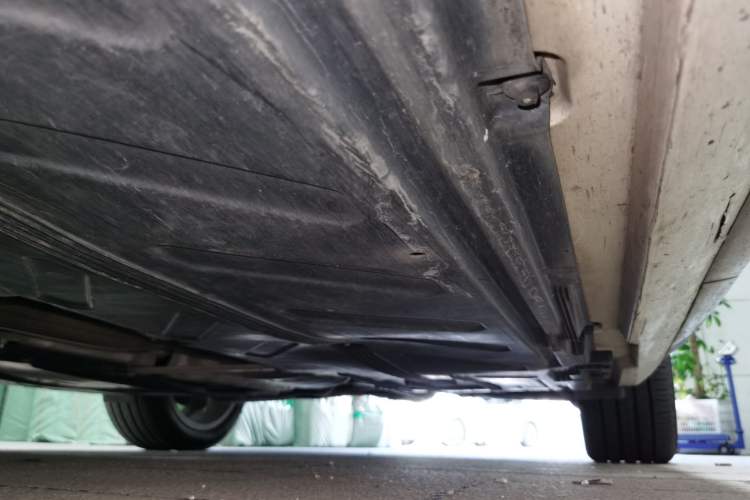 Used Mercedes-Benz E-Class 2023 E 300 L Sport Luxury Edition Chassis Rear Left