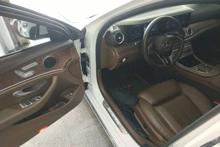 Used Mercedes-Benz E-Class 2023 E 260 L Driver Seat