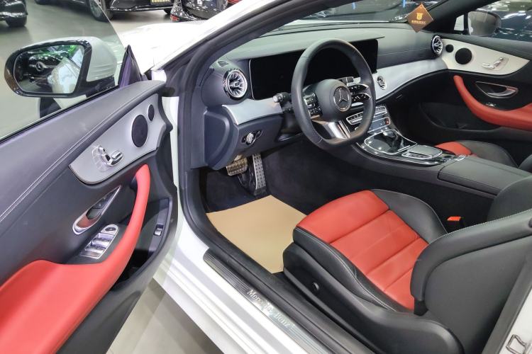 Used Mercedes-Benz E-Class 2023 E 260 Coupe Driver Seat