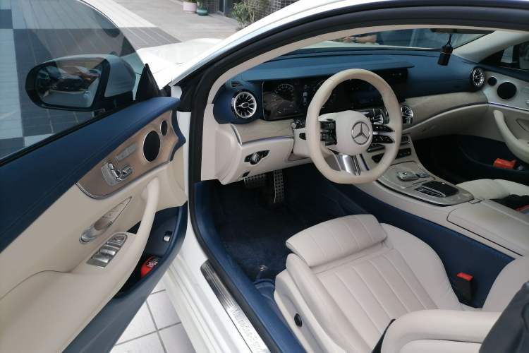 Used Mercedes-Benz E-Class 2023 E 300 Coupe Driver Seat