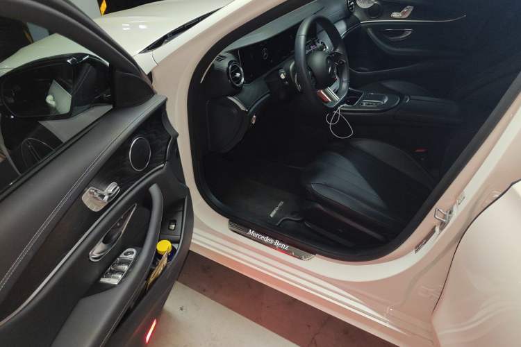 Used Mercedes-Benz E-Class 2023 Restyled E 260 Fashion Sport Edition Driver Seat