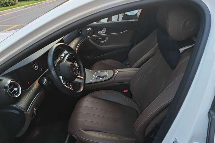 Used Mercedes-Benz E-Class 2023 E 260 Stylish Sports Edition Driver Seat
