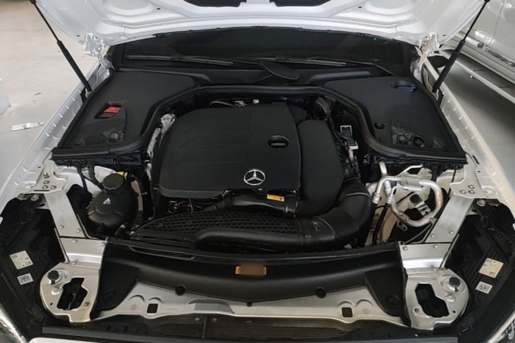 Used Mercedes-Benz E-Class 2023 E 260 Coupe Engine Bay