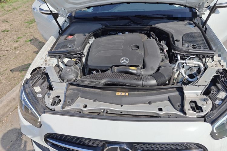 Used Mercedes-Benz E-Class 2023 E 260 Coupe Engine Bay