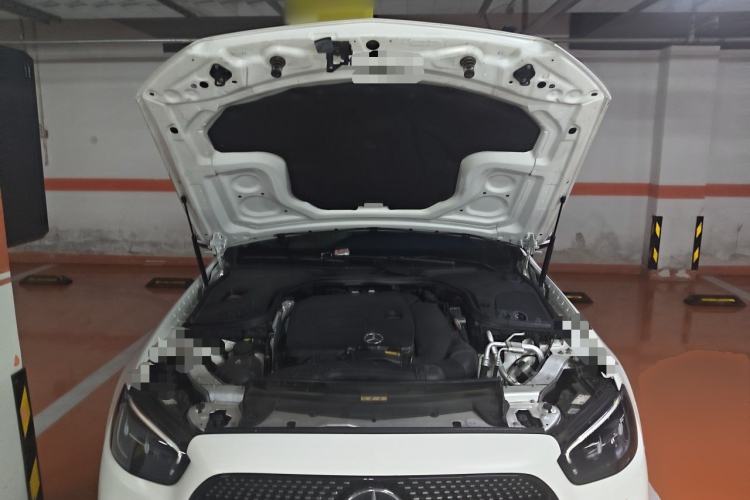 Used Mercedes-Benz E-Class 2023 E 260 Coupe Engine Bay