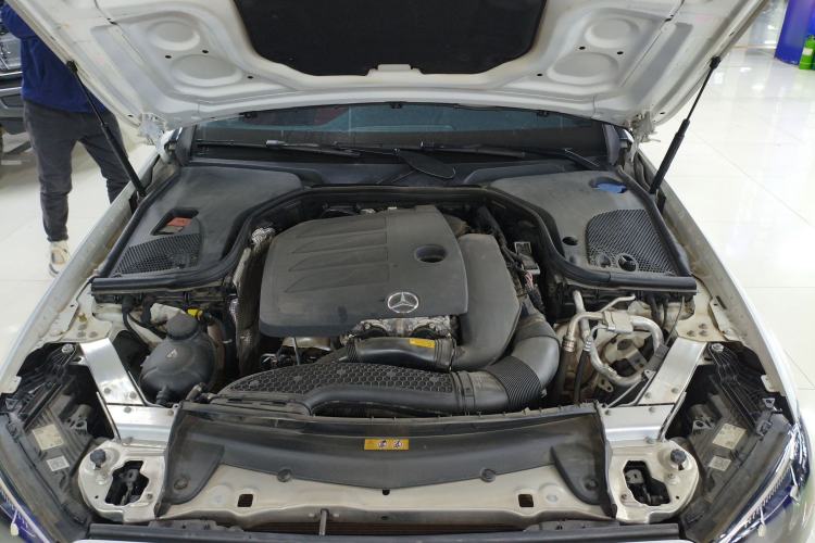 Used Mercedes-Benz E-Class 2023 E 260 Coupe Engine Bay