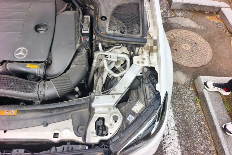 Used Mercedes-Benz E-Class 2023 E 300 Stylish Sports Edition Engine Bay Left
