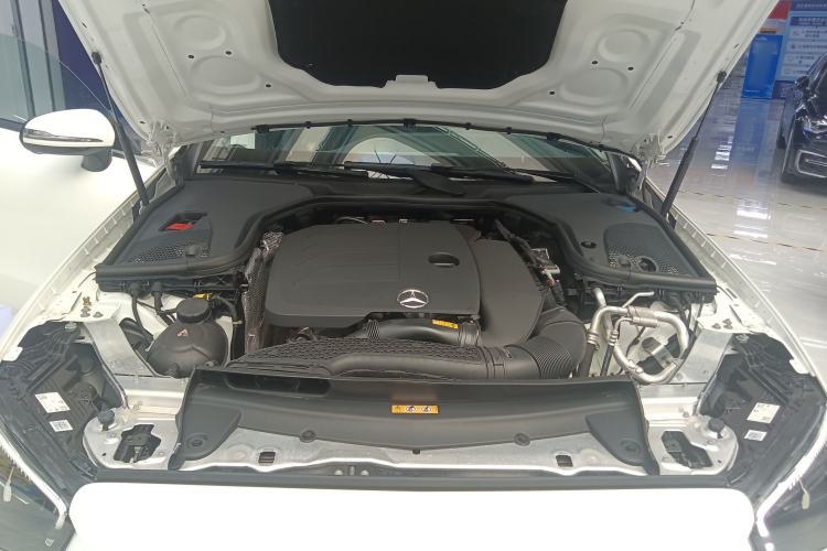 Used Mercedes-Benz E-Class 2023 E 260 Coupe Engine Bay