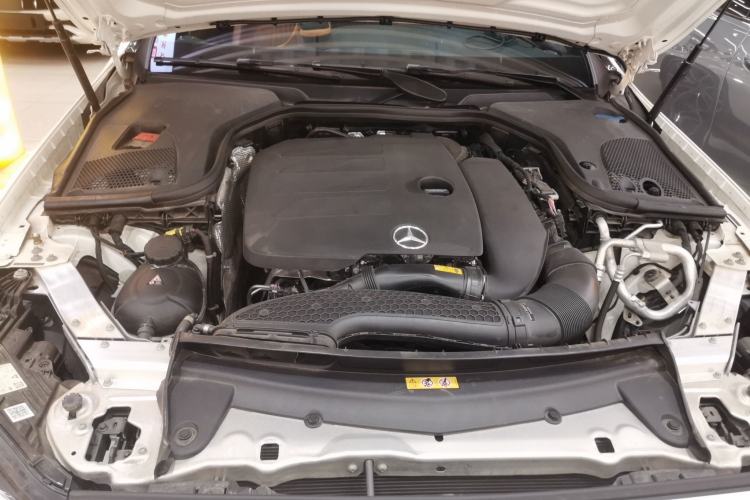 Used Mercedes-Benz E-Class 2023 E 260 Coupe Engine Bay