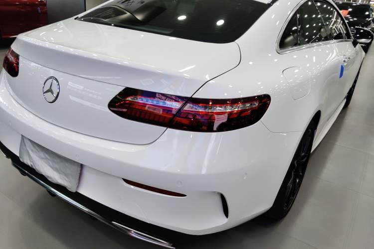 Used Mercedes-Benz E-Class 2023 E 260 Coupe Exterior 2