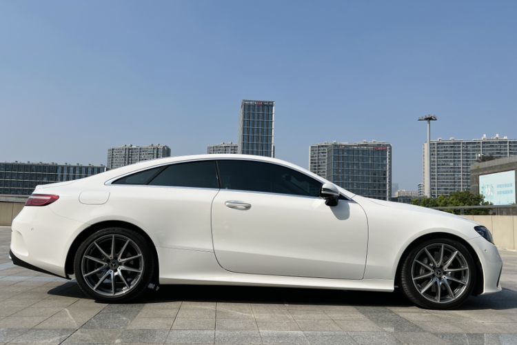 Used Mercedes-Benz E-Class 2023 E 300 Coupe Exterior 2