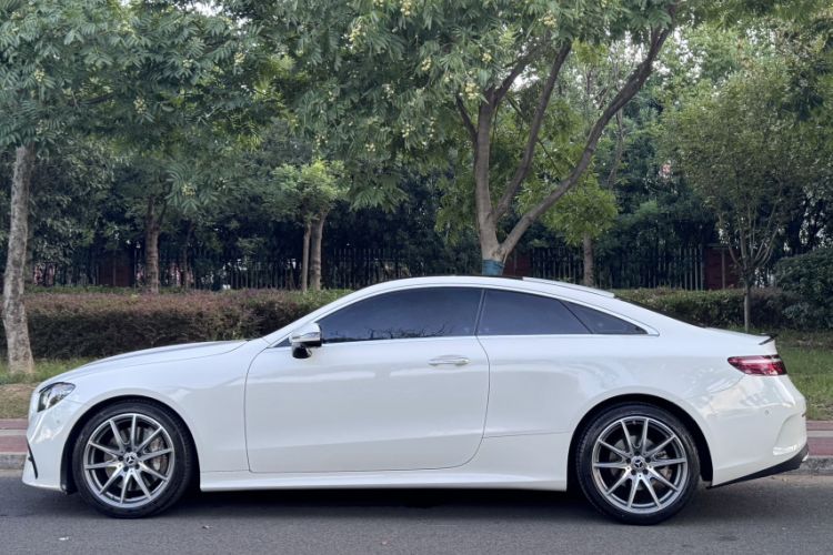 Used Mercedes-Benz E-Class 2023 E 300 Coupe Exterior 2