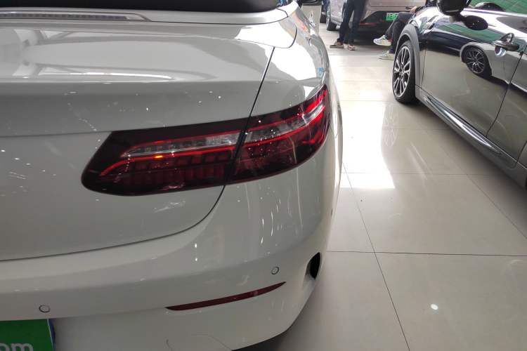 Used Mercedes-Benz E-Class 2023 Restyled E 260 Convertible Coupe Exterior 2