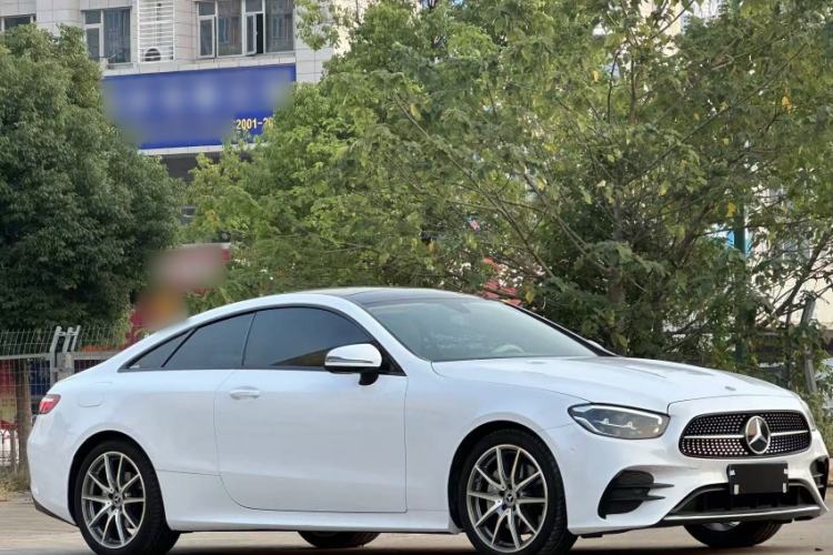 Used Mercedes-Benz E-Class 2023 E 260 Coupe Exterior 2