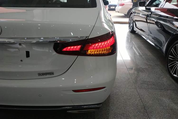 Used Mercedes-Benz E-Class 2023 E 260 L Exterior 3