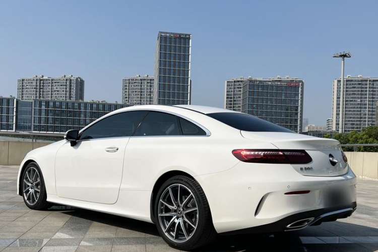 Used Mercedes-Benz E-Class 2023 E 300 Coupe Exterior 3