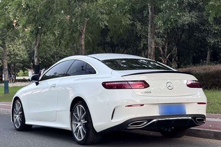 Used Mercedes-Benz E-Class 2023 E 300 Coupe Exterior 3